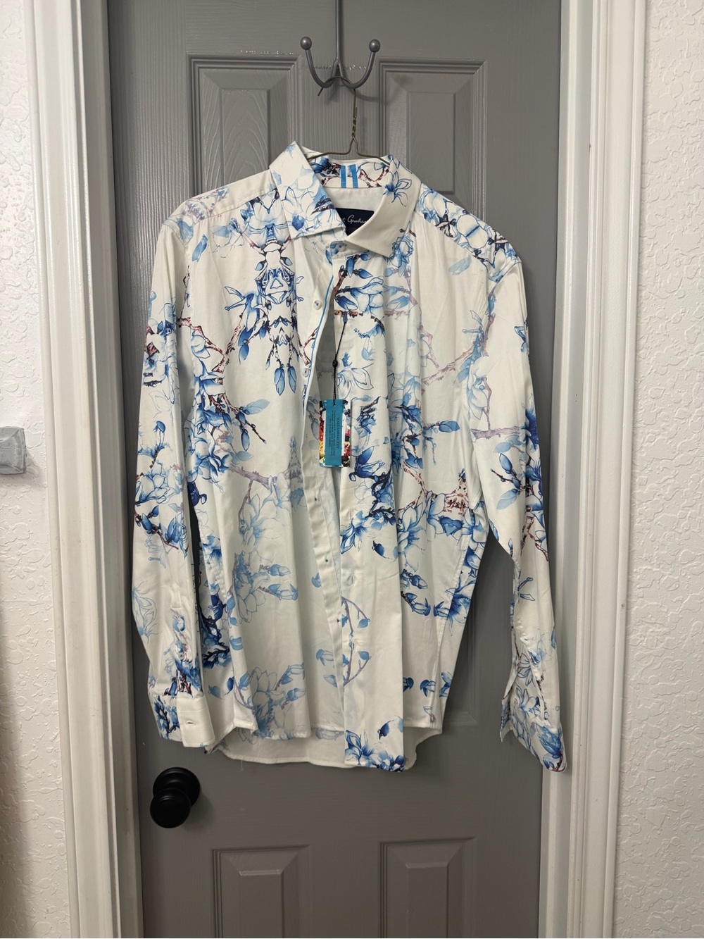 Robert Graham Cream Shirt with Blue Botanical Print NWT